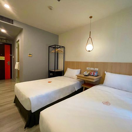 Go Hotels Plus Mandaluyong Ngoại thất bức ảnh