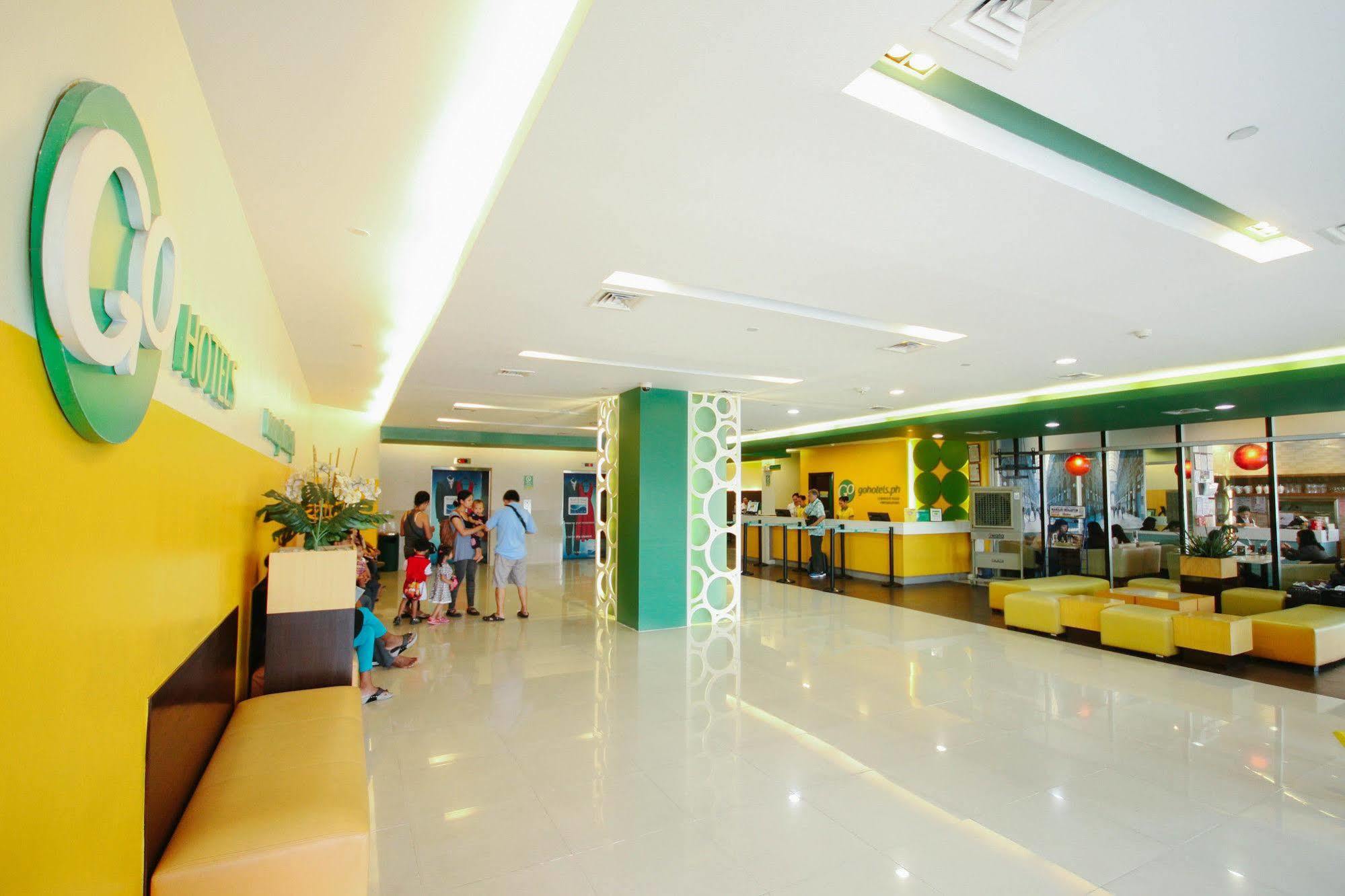 Go Hotels Plus Mandaluyong Ngoại thất bức ảnh