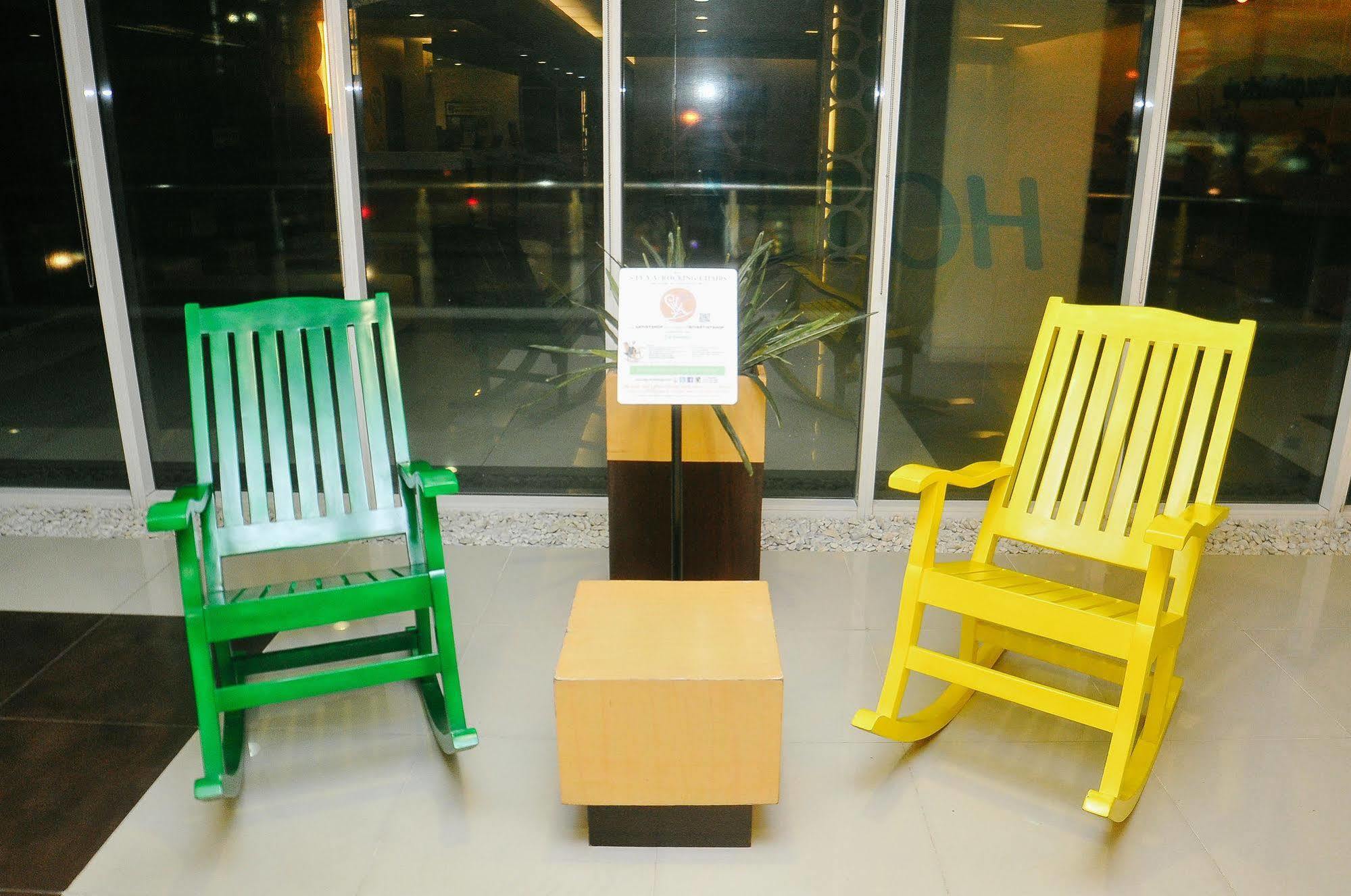 Go Hotels Plus Mandaluyong Ngoại thất bức ảnh